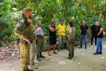 Ação de ordenamento reforça preservação de segurança na cachoeira da Mata, em Xerém/RJ