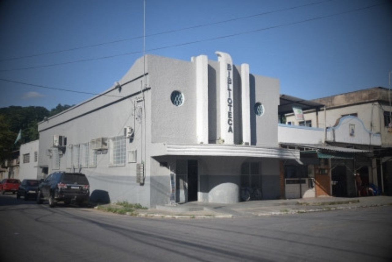 Considerado um prédio importante para a memória de Xerém, Biblioteca Pública já foi cinema com 240 lugares