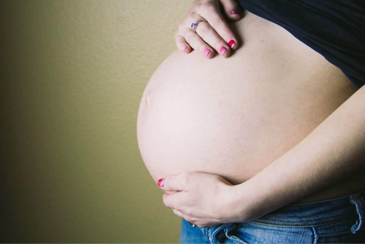 90% das gestantes brasileiras consomem ultraprocessados; obesidade afeta três em cada dez adultas