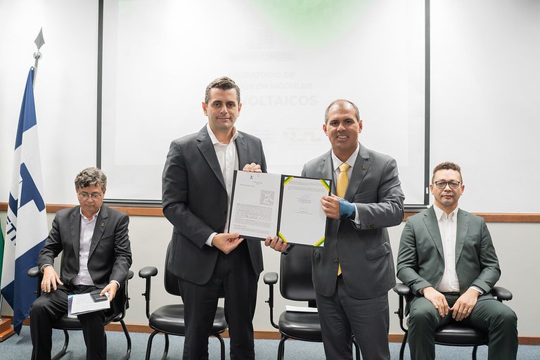 Inmetro inaugura Laboratório de Ensaios de módulos fotovoltaicos