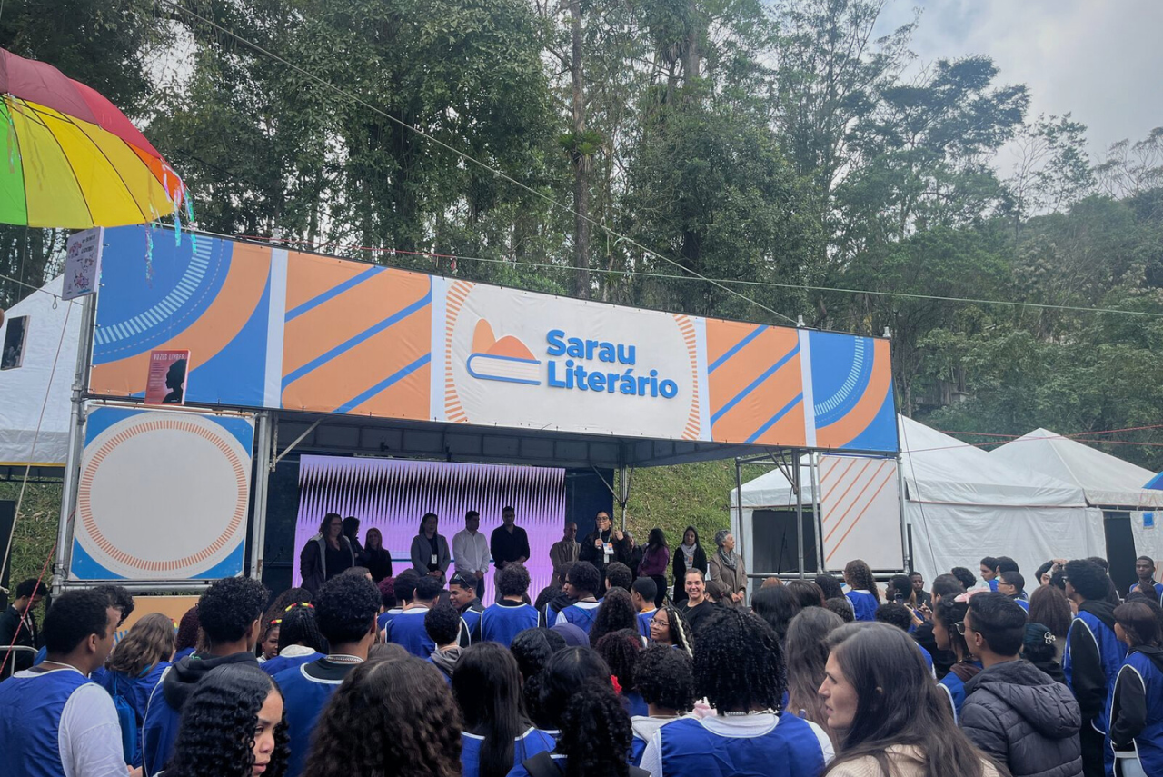 Escolas estaduais da Baixada Fluminense participam de saraus